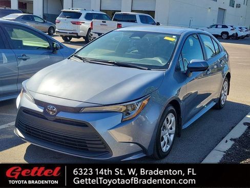 Used 2025 Toyota Corolla LE image 13