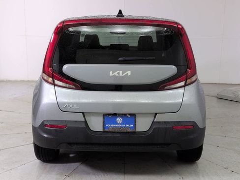 Used 2022 Kia Soul LX w/ Technology Package image 5