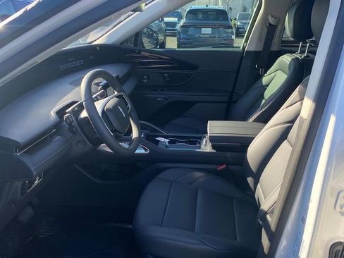 Used 2026 Lincoln Nautilus Premier w/ Equipment Group 102A image 9