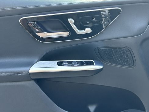 Certified 2025 Mercedes-Benz GLC 300 image 19