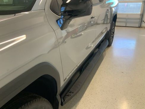 New 2026 GMC Sierra EV Elevation image 9
