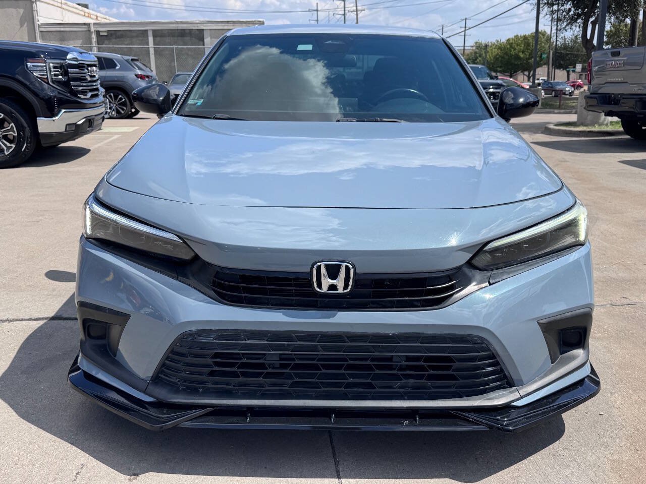 Used 2022 Honda Civic Sport image 2