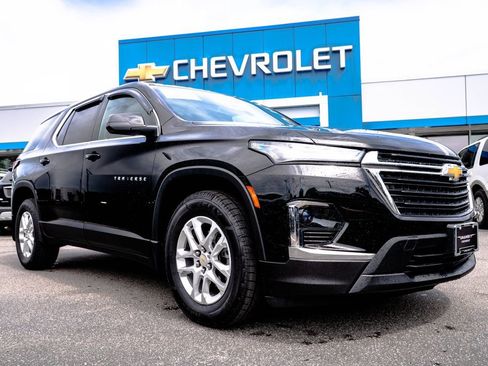 Certified 2024 Chevrolet Traverse LS AWD/4WD image 1