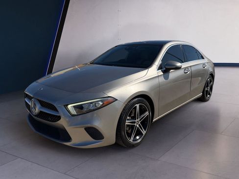 Used 2019 Mercedes-Benz A 220 image 1