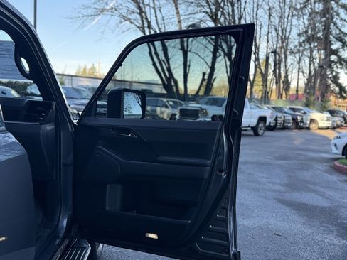 Used 2024 Lexus GX 550 image 17