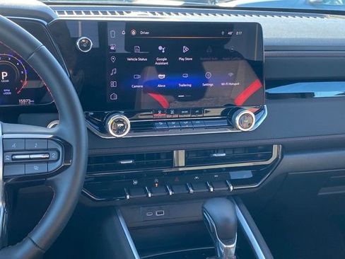 Used 2024 Chevrolet Colorado Z71 w/ Advanced Trailering Package image 9