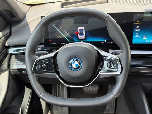 Used 2024 BMW i5 eDrive40i w/ Premium Package RWD image 22