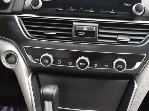 Used 2018 Honda Accord LX image 19