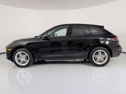 New 2026 Porsche Macan image 2