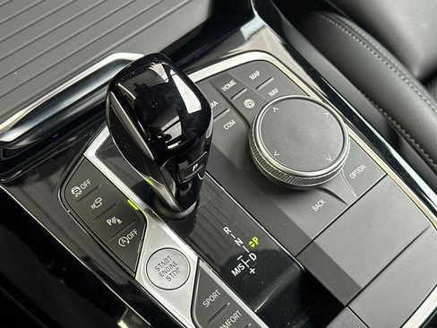 Used 2024 BMW X3 sDrive30i w/ M Sport Package image 21