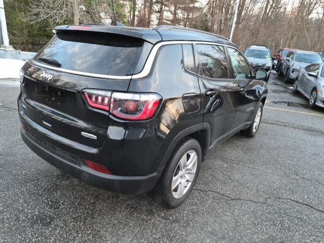 Used 2022 Jeep Compass Latitude w/ Sun and Sound Group AWD/4WD image 9