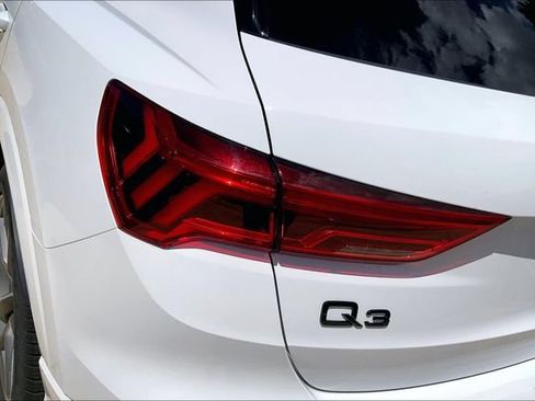 Certified 2025 Audi Q3 2.0T Premium w/ Convenience Package AWD/4WD image 29