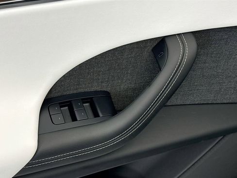 Used 2023 Tesla Model X AWD/4WD image 22