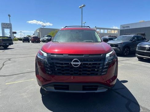 New 2026 Nissan Pathfinder Platinum w/ Cargo Package AWD/4WD image 3