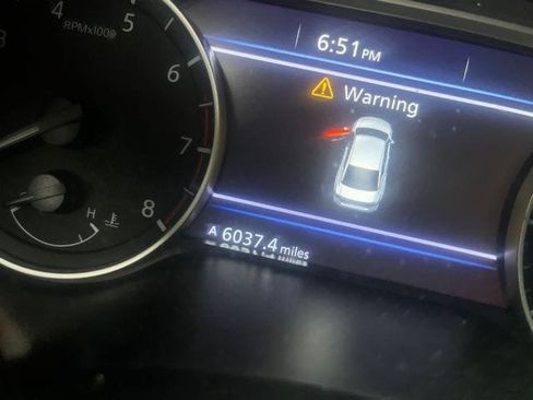 Used 2023 Nissan Altima 2.5 SR w/ SR Premium Package FWD image 15