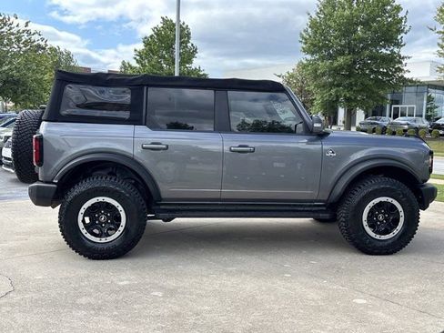 Used 2022 Ford Bronco Outer Banks w/ Sasquatch Package AWD/4WD image 2