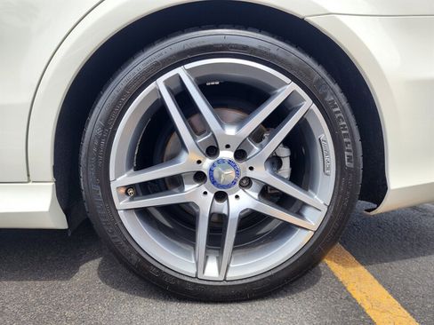 Used 2014 Mercedes-Benz E 350 Sedan image 19