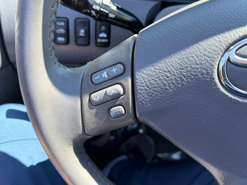 Used 2006 Toyota Solara SE FWD image 16