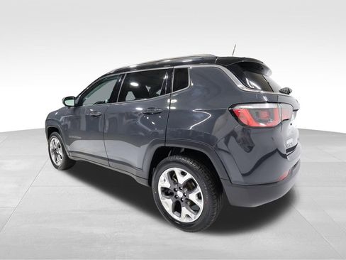 Used 2018 Jeep Compass Limited AWD/4WD image 2