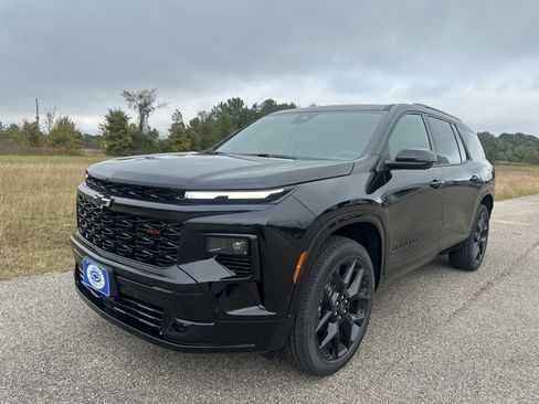 New 2026 Chevrolet Traverse RS w/ LPO, Floor Liner Package image 7