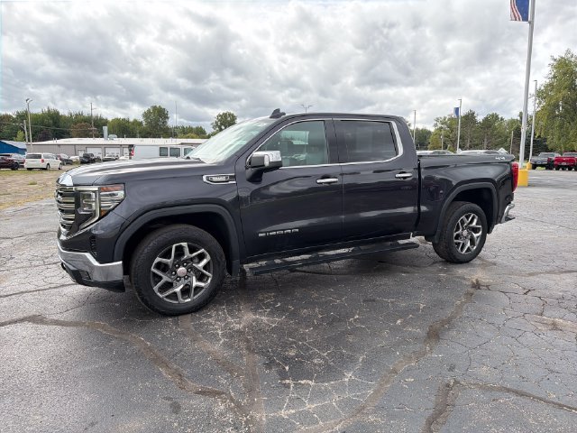 Used 2022 GMC Sierra 1500 SLT AWD/4WD image 2