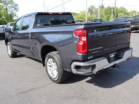 Used 2024 Chevrolet Silverado 1500 LT w/ Z71 Off-Road Package AWD/4WD image 3