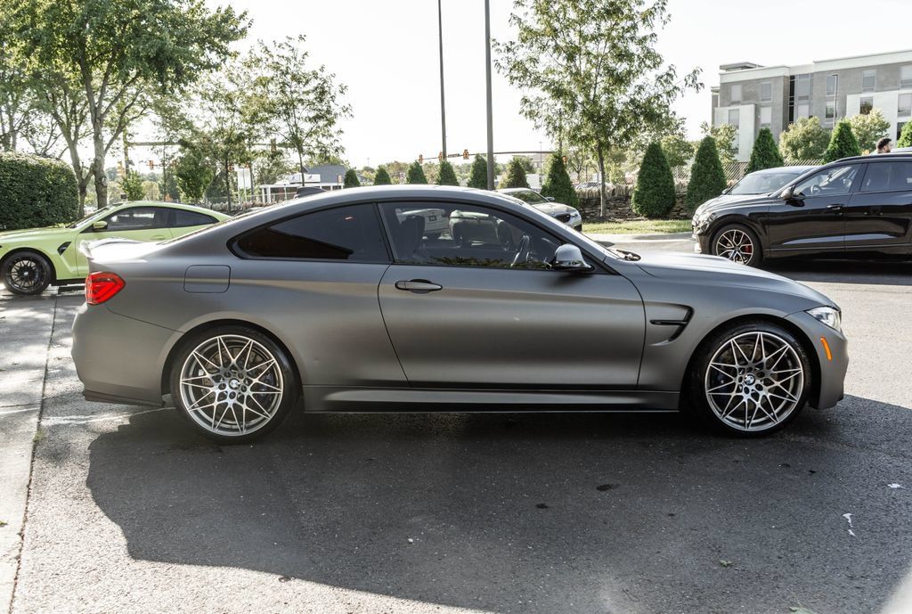 Used 2018 BMW M4 Coupe RWD image 3