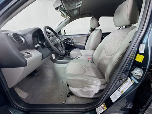 Used 2011 Toyota RAV4 4WD w/ Base L4 Extra Value Pkg image 18