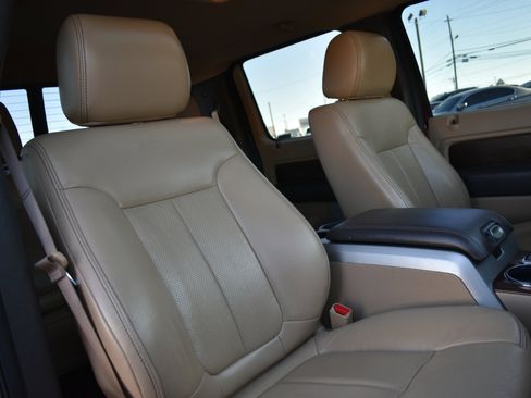 Used 2013 Ford F150 Lariat w/ Lariat Chrome Pkg image 29