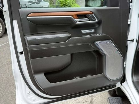 Certified 2023 GMC Sierra 1500 Denali w/ Technology Package AWD/4WD image 9