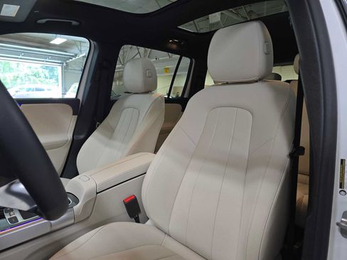 Certified 2026 Mercedes-Benz GLB 250 4MATIC image 21