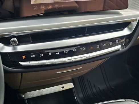New 2026 Cadillac Lyriq Signature Luxury w/ LPO, Bronce Accent Package AWD/4WD image 34