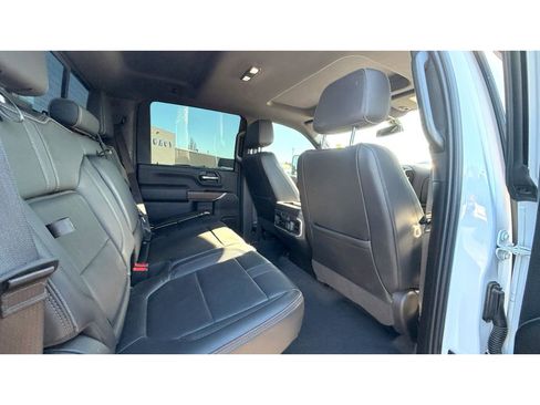 Used 2023 Chevrolet Silverado 3500 High Country image 16