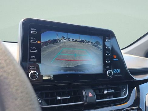 Used 2019 Toyota C-HR LE FWD image 18