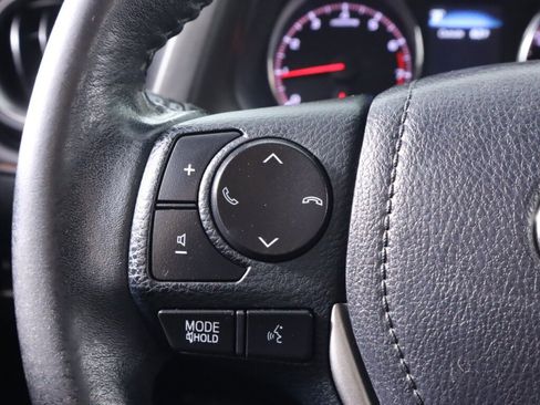 Used 2017 Toyota RAV4 SE AWD/4WD image 13