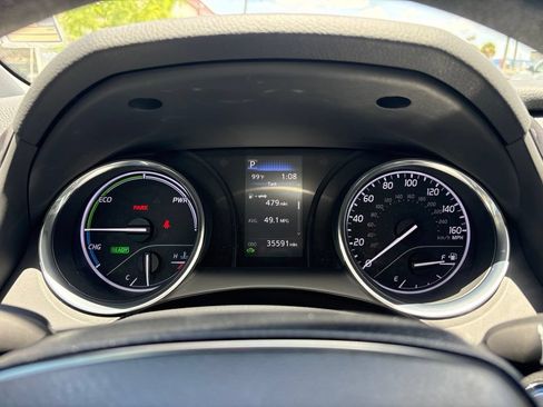 Used 2020 Toyota Camry LE FWD image 19