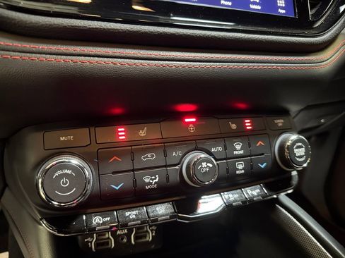 Used 2023 Dodge Durango GT AWD/4WD image 30