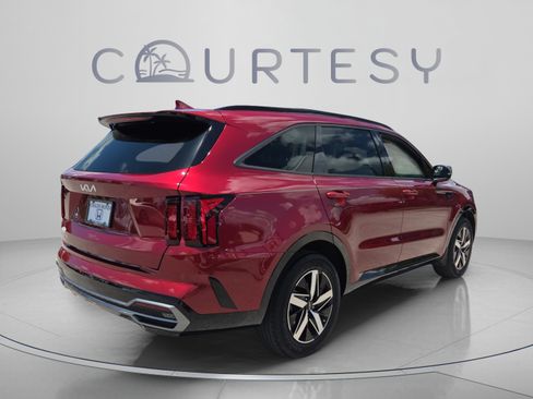 Used 2023 Kia Sorento S w/ Panoramic Sunroof Package FWD image 6