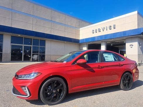 New 2026 Volkswagen Jetta SE image 10