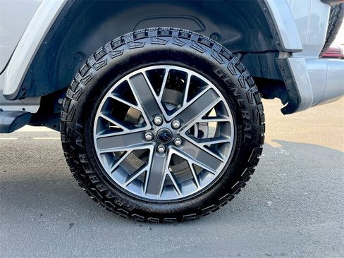 Used 2024 Jeep Wrangler High Altitude image 27