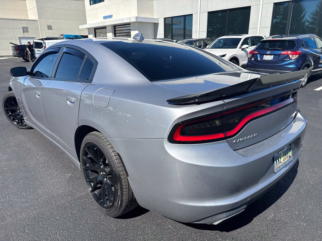 Used 2016 Dodge Charger R/T RWD image 5