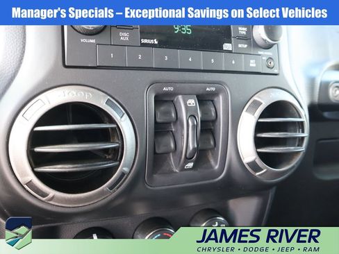 Used 2017 Jeep Wrangler Unlimited Sport w/ Quick Order Package 24S AWD/4WD image 31