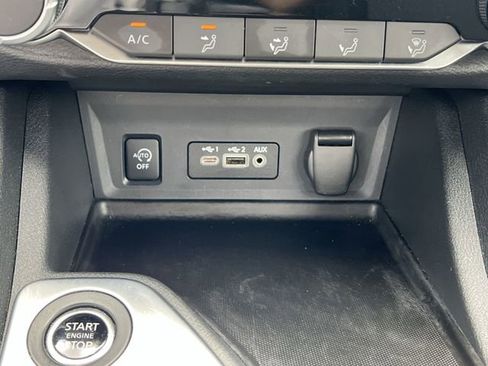 Used 2025 Nissan Sentra SV FWD image 21