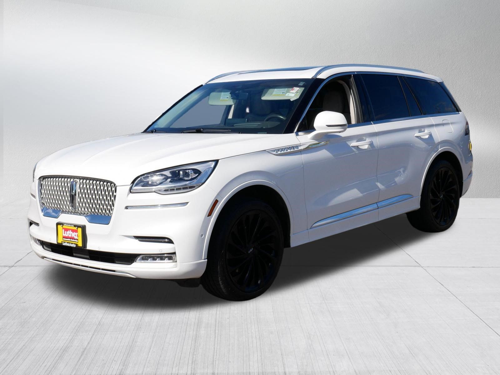 Used 2022 Lincoln Aviator Reserve w/ Equipment Group 201A AWD/4WD image 3
