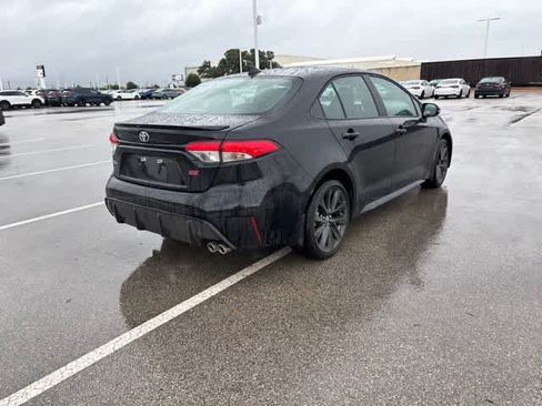 Used 2026 Toyota Corolla SE FWD image 5