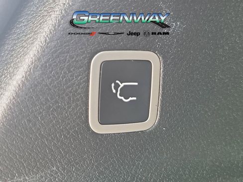 Used 2022 Chrysler Pacifica Pinnacle image 7