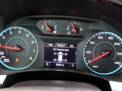 Used 2021 Chevrolet Traverse LS image 13