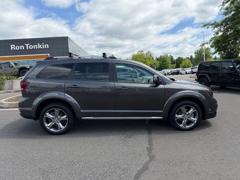 Used 2017 Dodge Journey Crossroad w/ Popular Equipment Group AWD/4WD image 9