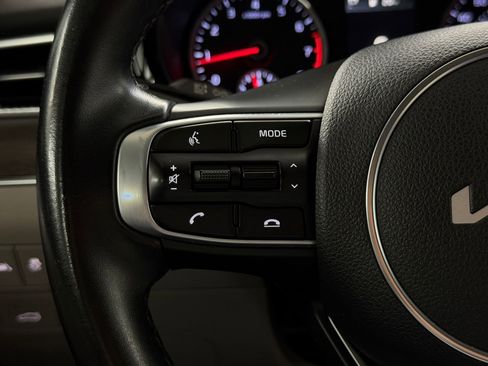 Used 2022 Kia K5 EX image 16