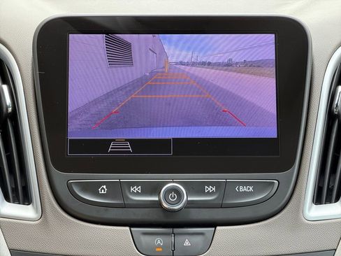 Used 2023 Chevrolet Malibu LS FWD image 12
